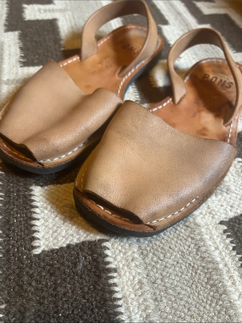 Pons Sandals size 9